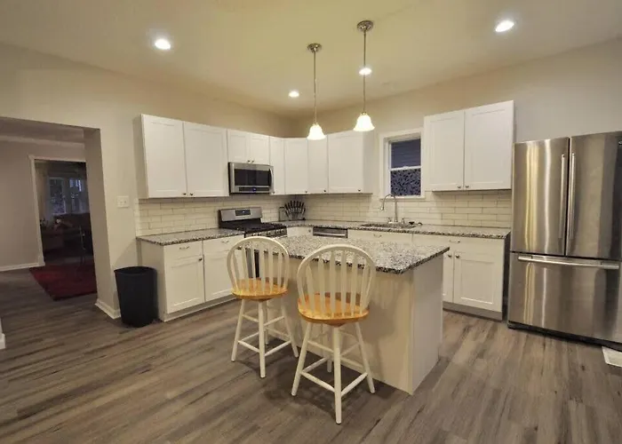 Сasa de vacaciones Housepitality - Franklinton Manor - Spacious Columbus