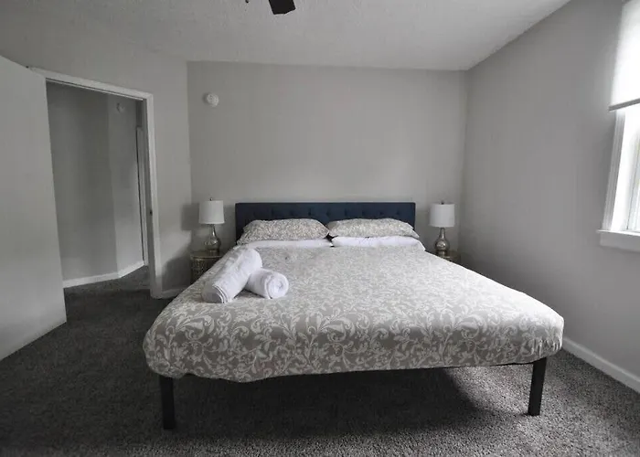 Housepitality - Franklinton Manor - Spacious Сasa de vacaciones *