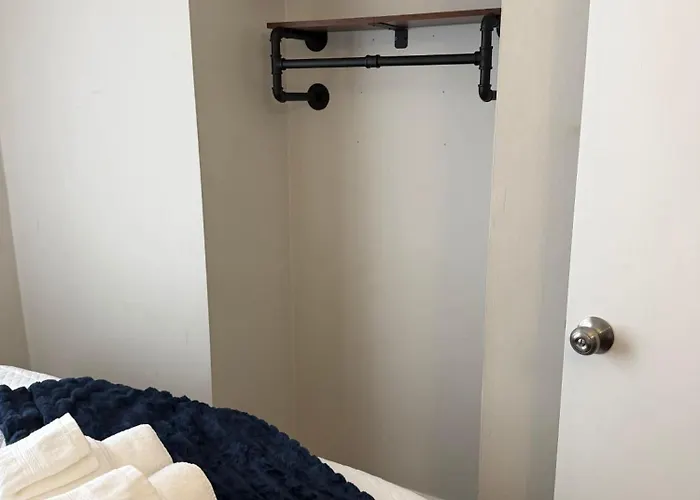 Сasa de vacaciones Housepitality - Franklinton Manor - Spacious Columbus